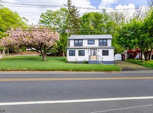 285 E Shore Trl, Sparta, NJ 07871