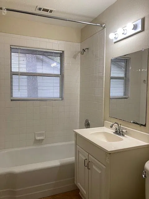 917 Keith Ln — Photo 4