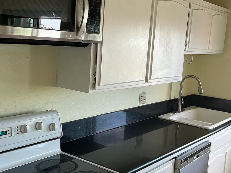 2085 Jaybrook Dr #BACK HOUSE — Photo 10