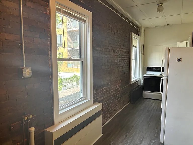 75 Main St #201 — Photo 5