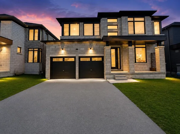 10 Rosanne Cir, Wasaga Beach, ON L9Z 0N4