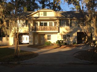 2 E Back St, Savannah, GA 31419