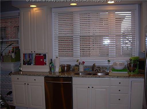 3rd image of 3612 Staunton Ave SE #A