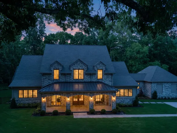 9713 Poplar Ave, Germantown, TN 38139