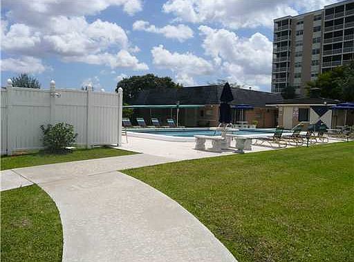 4th image of 3475 Broken Woods Dr APT 205