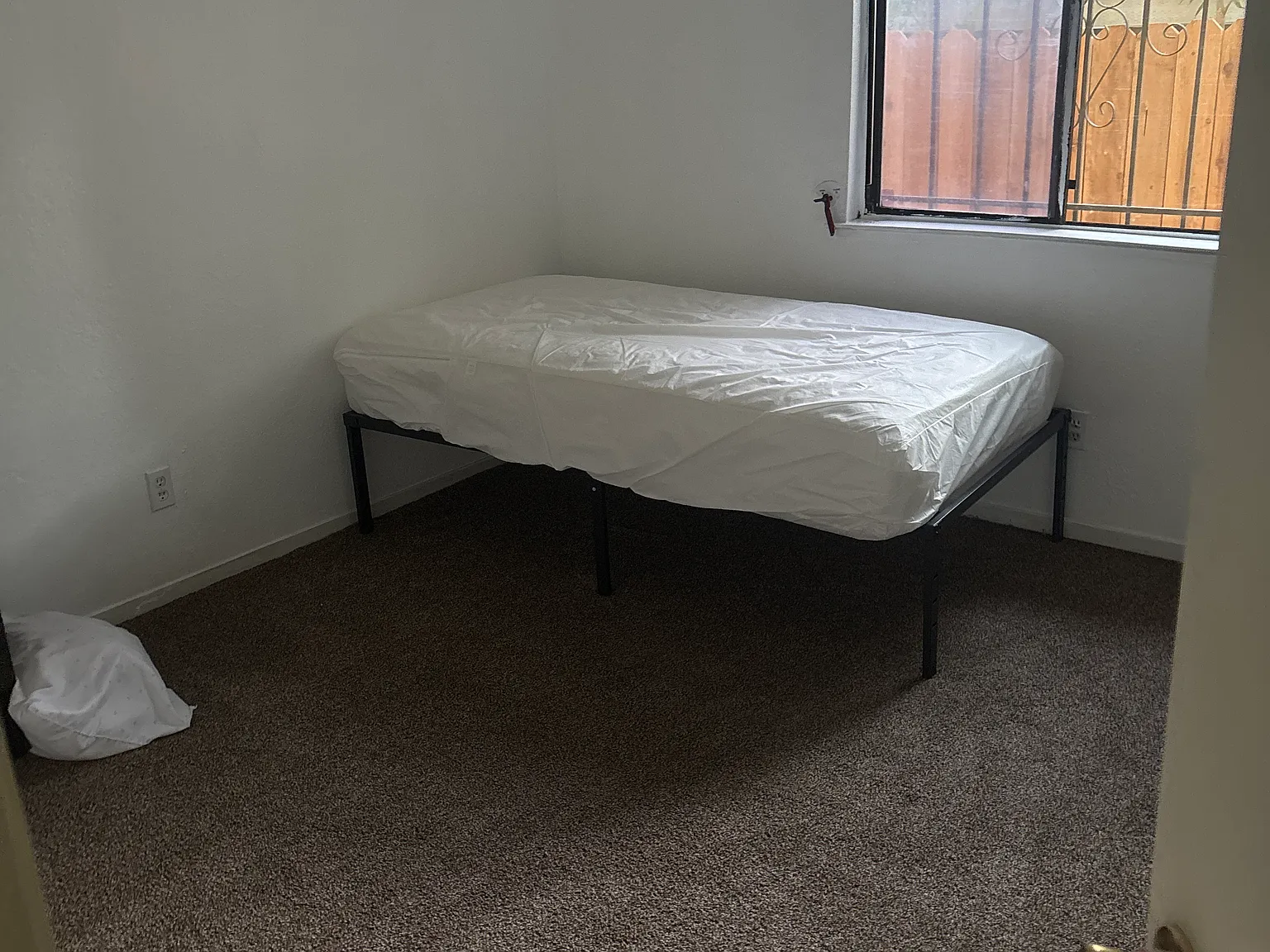 4 bed, 1441 sqft, $950 — Photo 4