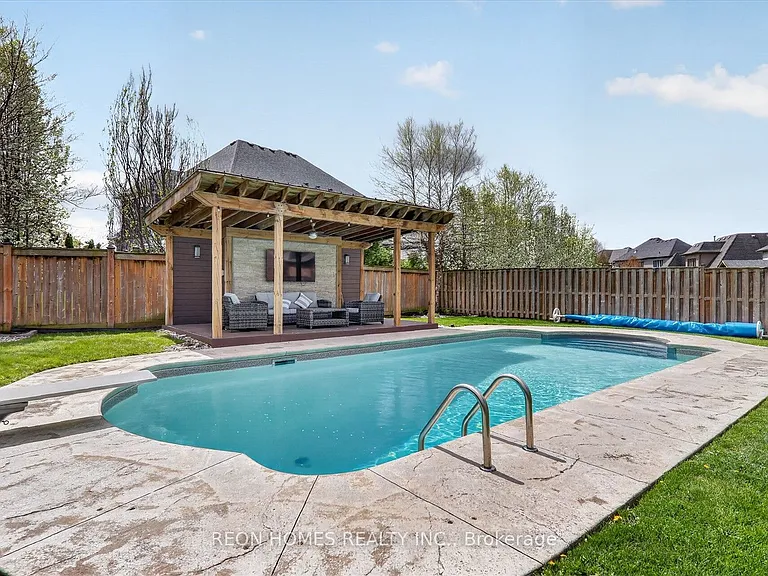 2192 Callingham Dr — Photo 35