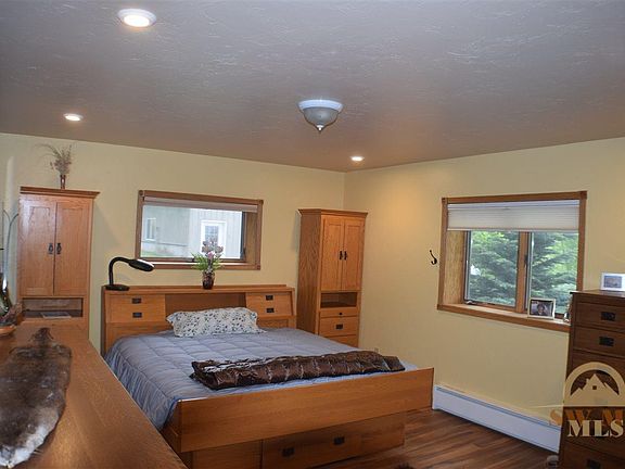 5th image of 139 Blue Bird Ln