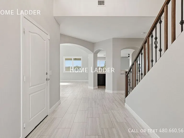 5623 E Dionysus Dr — Photo 2