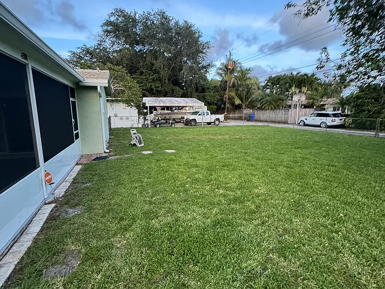 Harrison St — Photo 15