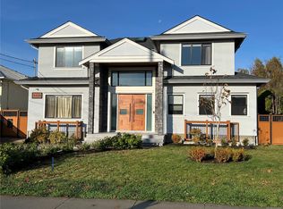 2328 Dunlevy St, Oak Bay, BC V8R 5Y9