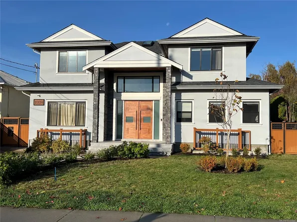 2328 Dunlevy St, Oak Bay, BC V8R 5Y9