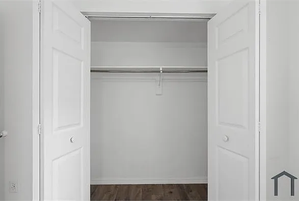 4404 Meadow Creek Cir — Photo 12