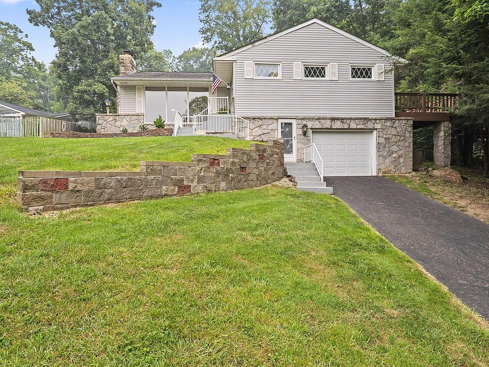 1st image of 1080 Beechwood Dr NE