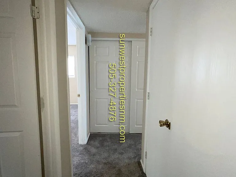 2203 N Tucker Ave — Photo 4