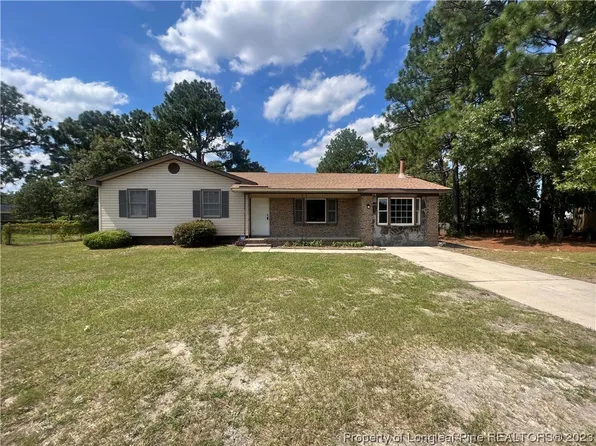 690 Marble Ct, Fayetteville, NC 28311