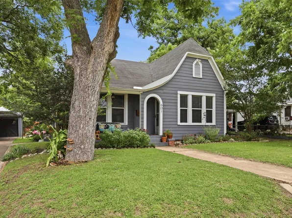 601 Gay Hill St, Brenham, TX 77833