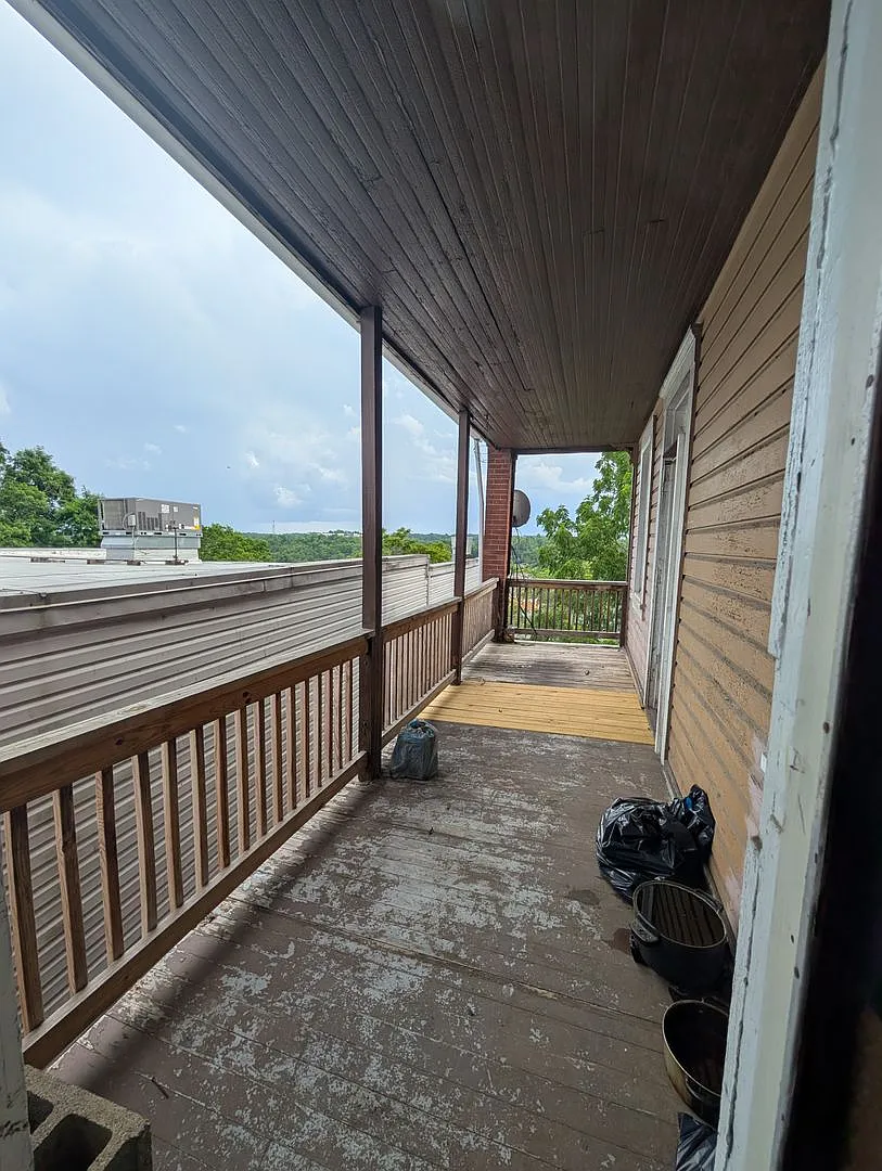 2224 Arlington Ave — Photo 4