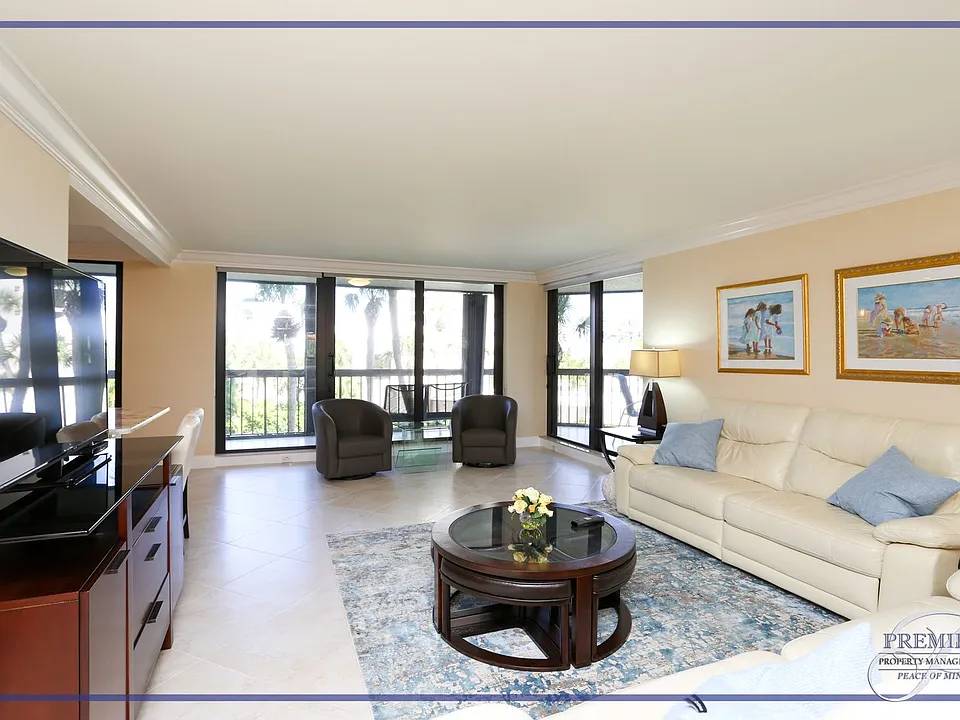 4551 Gulf Shore Blvd N #301
