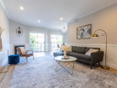 5135 Zelzah Ave APT 107, Encino, CA, 91316