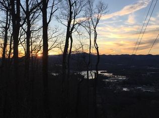 55 Crestwood Dr, Arden, NC 28704