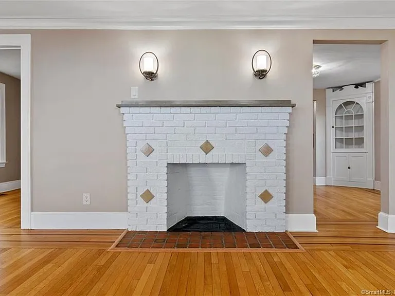 223 Townsend Ave #1 — Photo 4