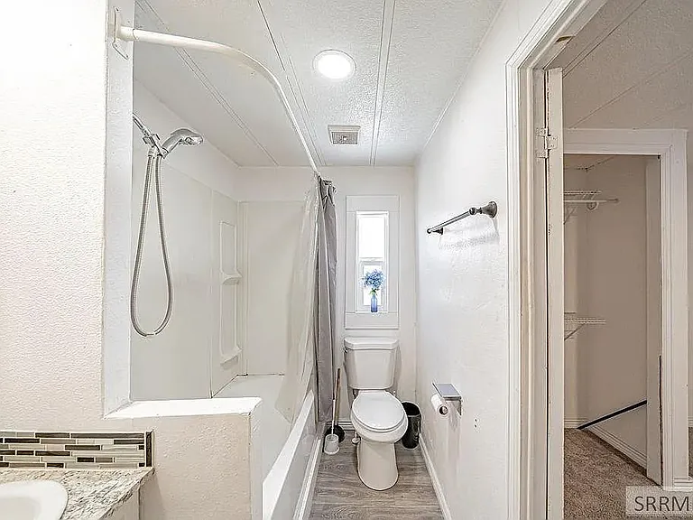 311 Bluebell St — Photo 14