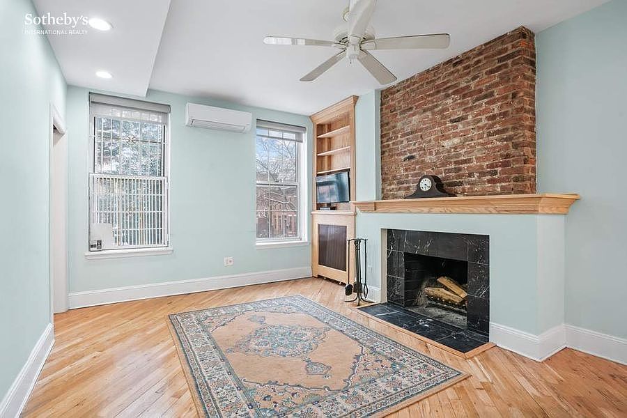 1st image of 256 Bergen St APT 2R
