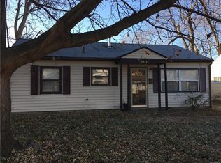 3812 S Park Dr, Belleville, IL 62226