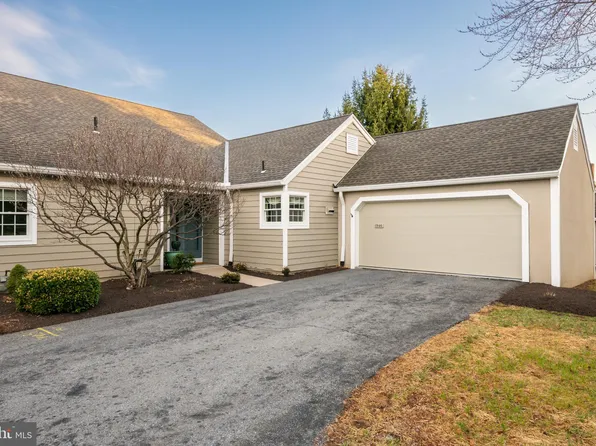 1946 Meadow Ln, Wyomissing, PA 19610