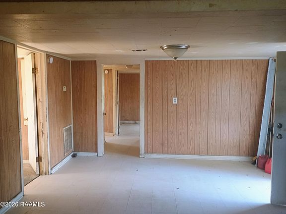 2nd image of 513 Toby Mouton Rd
