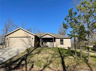 1 Stowehead Ln, Bella Vista, AR 72714