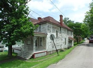 14 State St, Fairchance, PA 15436