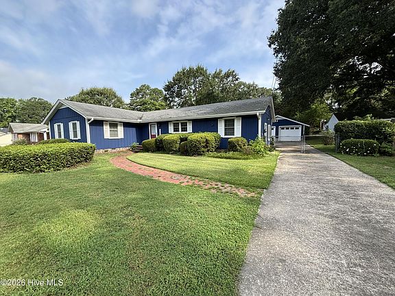 3rd image of 304 Ridge Rd NW