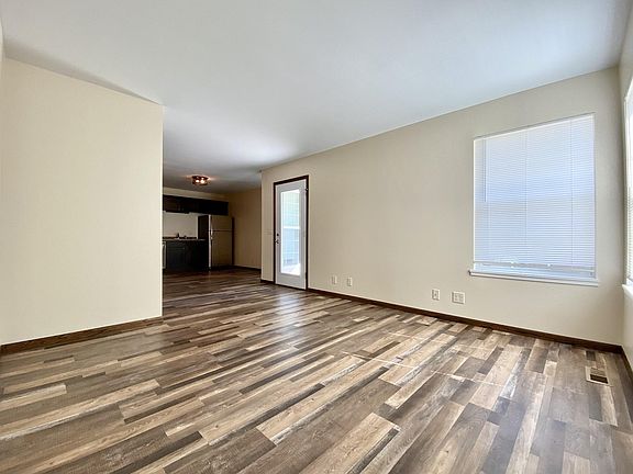 4th image of 418 Belisle St #418