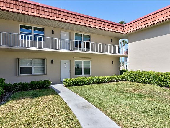 2nd image of 59 Woodland Dr APT 106