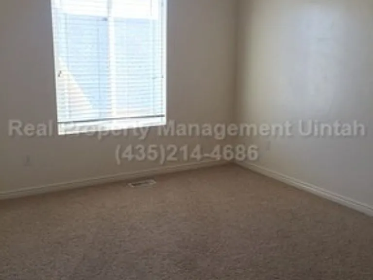 419 E 600 S #H — Photo 17