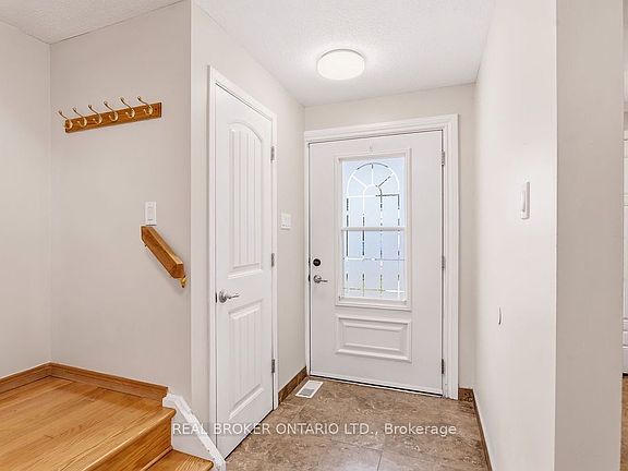 4th image of 1127 Avignon Ct
