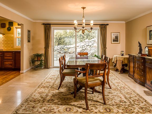 5th image of 27 Penny Ln