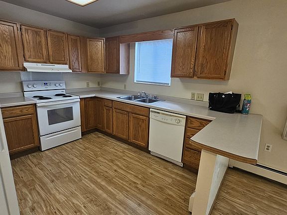 5th image of 805 Whitetail St #11