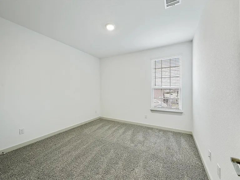 543 Eiseley Dr — Photo 20