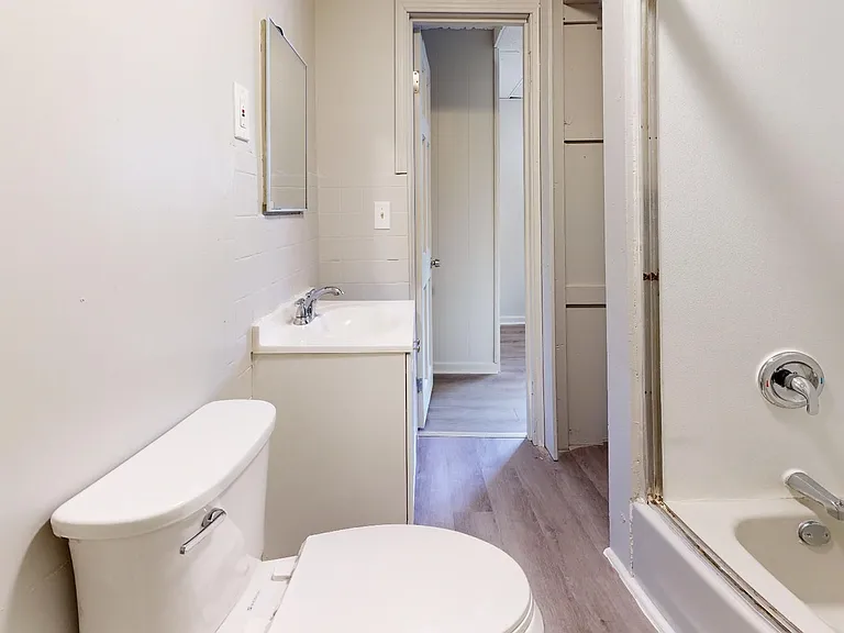 6904 Lorain Ave — Photo 15