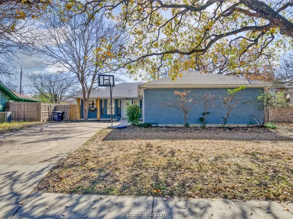 1002 San Saba Dr, College Station, TX 77845