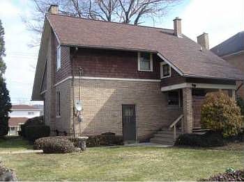 2nd image of 125 4th St