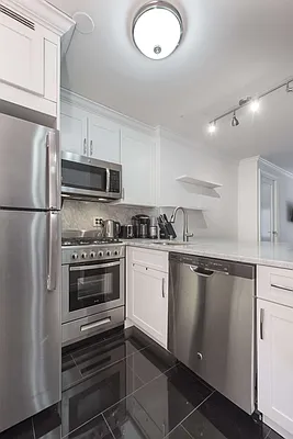 Sold by Bold New York | media 3