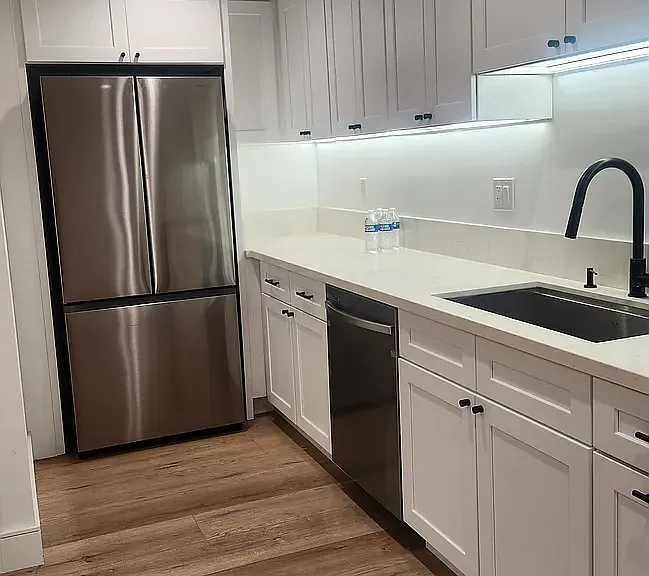 6012 Farmdale Ave — Photo 4