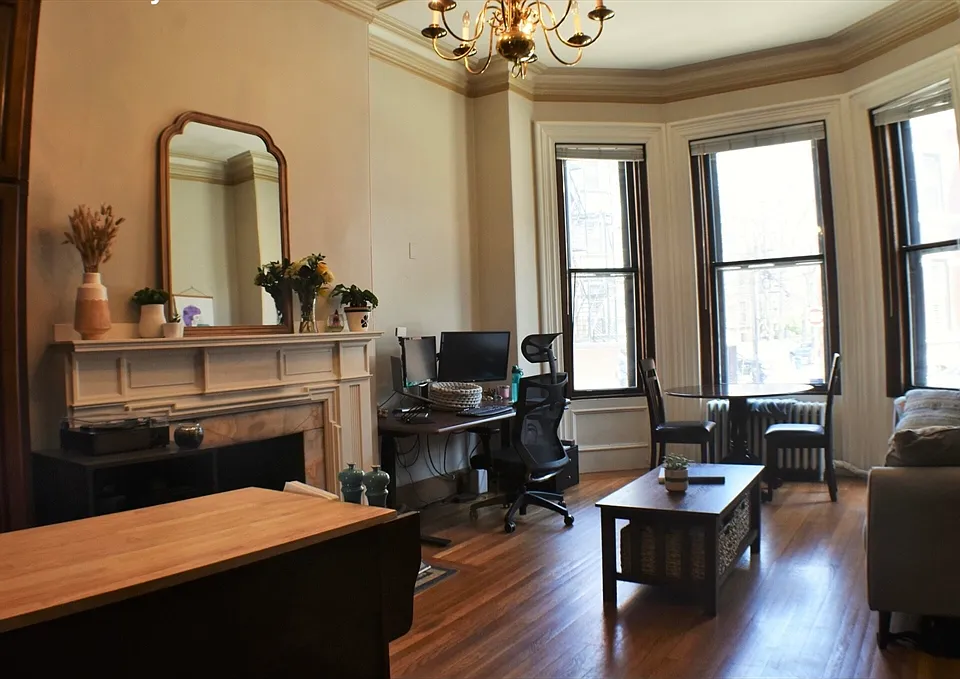 31 Fairfield St #2