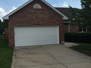 1628 W Swallow St, Springfield, MO 65810