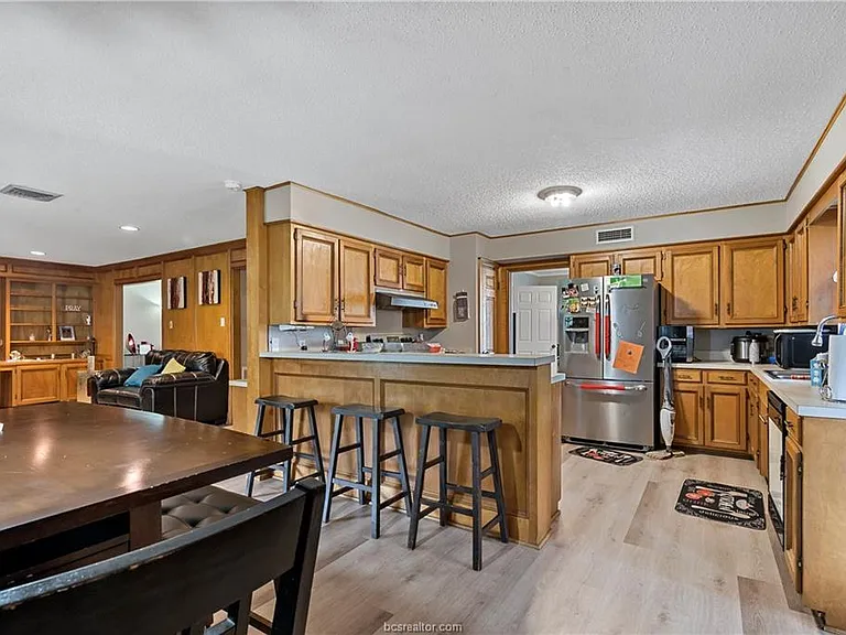 2508 Memorial Dr — Photo 11