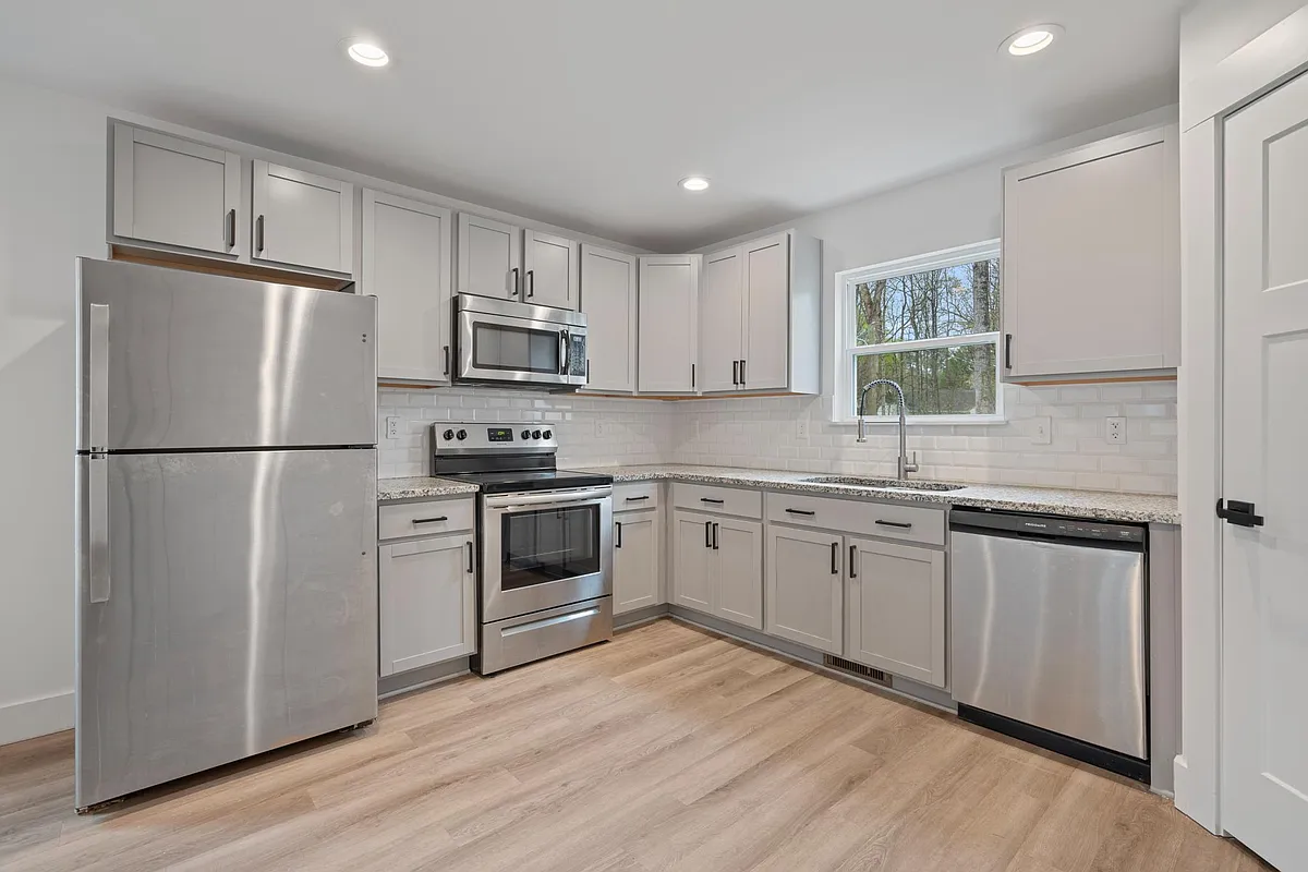 Building Photo - 427 Arbor Dr #A